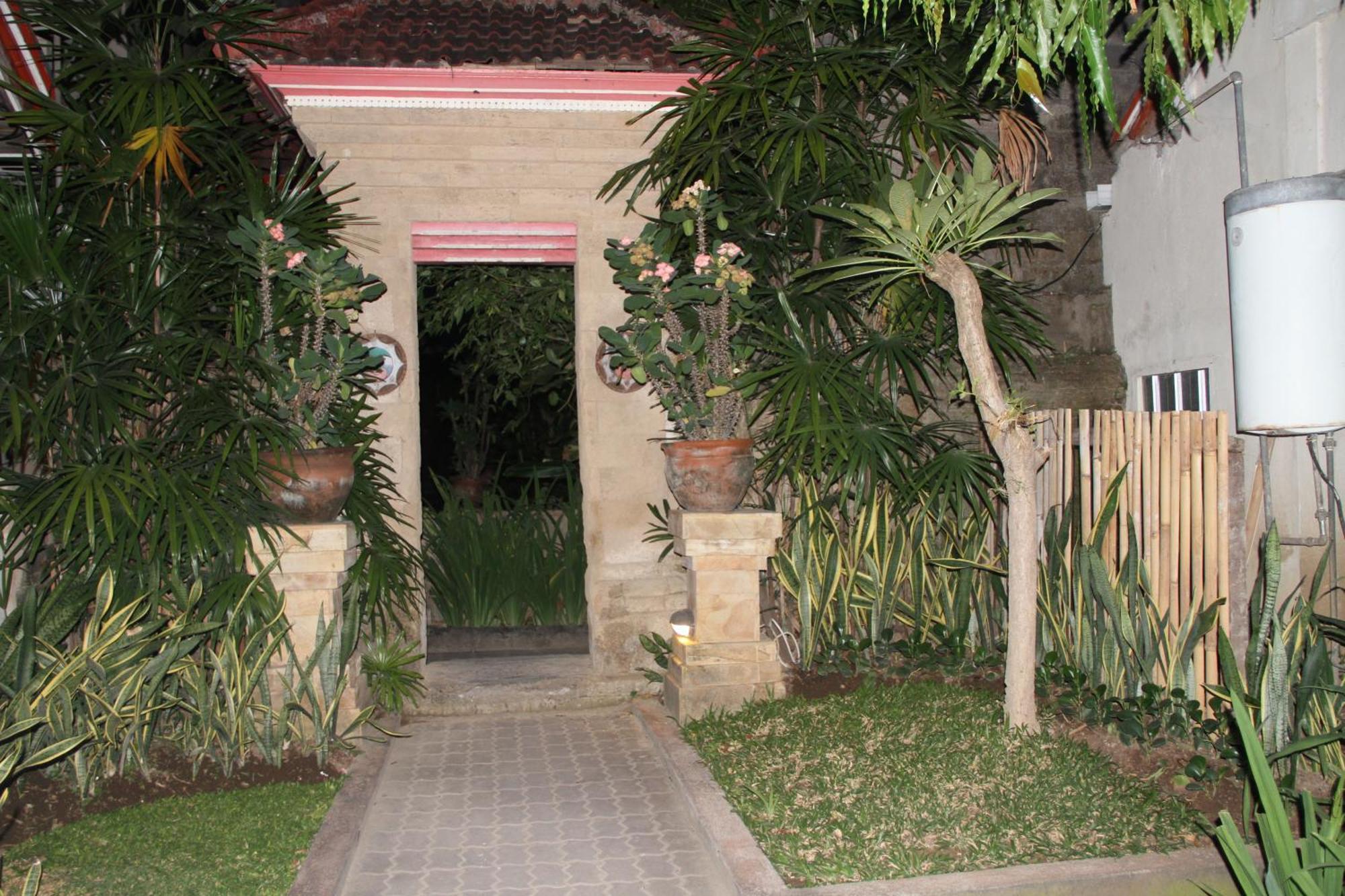Seminyak Paradiso Hotel Ngoại thất bức ảnh